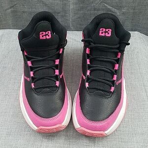 Jordan Max aura 3 dc1999-062 girls black pink basketball shoes size 5.5Y